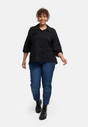 Blouse "Veloura" – mélange lin, ourlet en dentelle