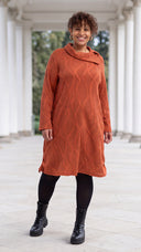 <h4><em><strong>NOUVEAU : LOVA</strong></em></h4><h1><strong>LA ROBE<br/>DÈS MAINTENANT</strong></h1>