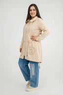 Παρκά 'Livia' για μεταβατική περίοδο – απαλό, με προσοχή στη λεπτομέρεια & σύγχρονο