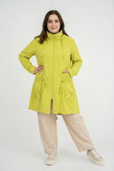 'Livia' Välikausitakki – pehmeä, yksityiskohtainen ja nykyaikainen