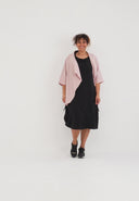 Robe « Veya » – tombé souple, coupe élégante et style épuré